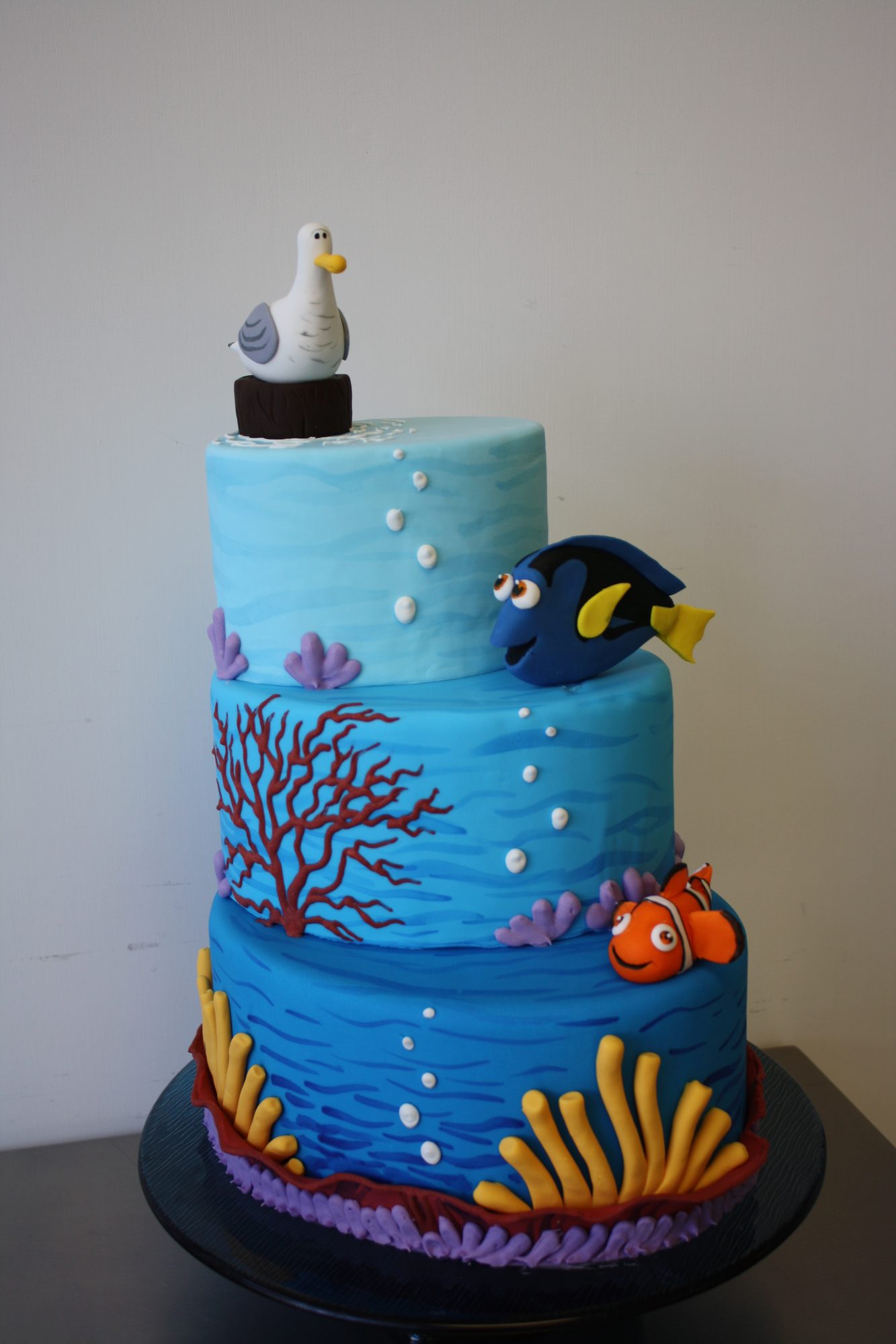 Under-the-sea birthday cake with Nemo and Dory
